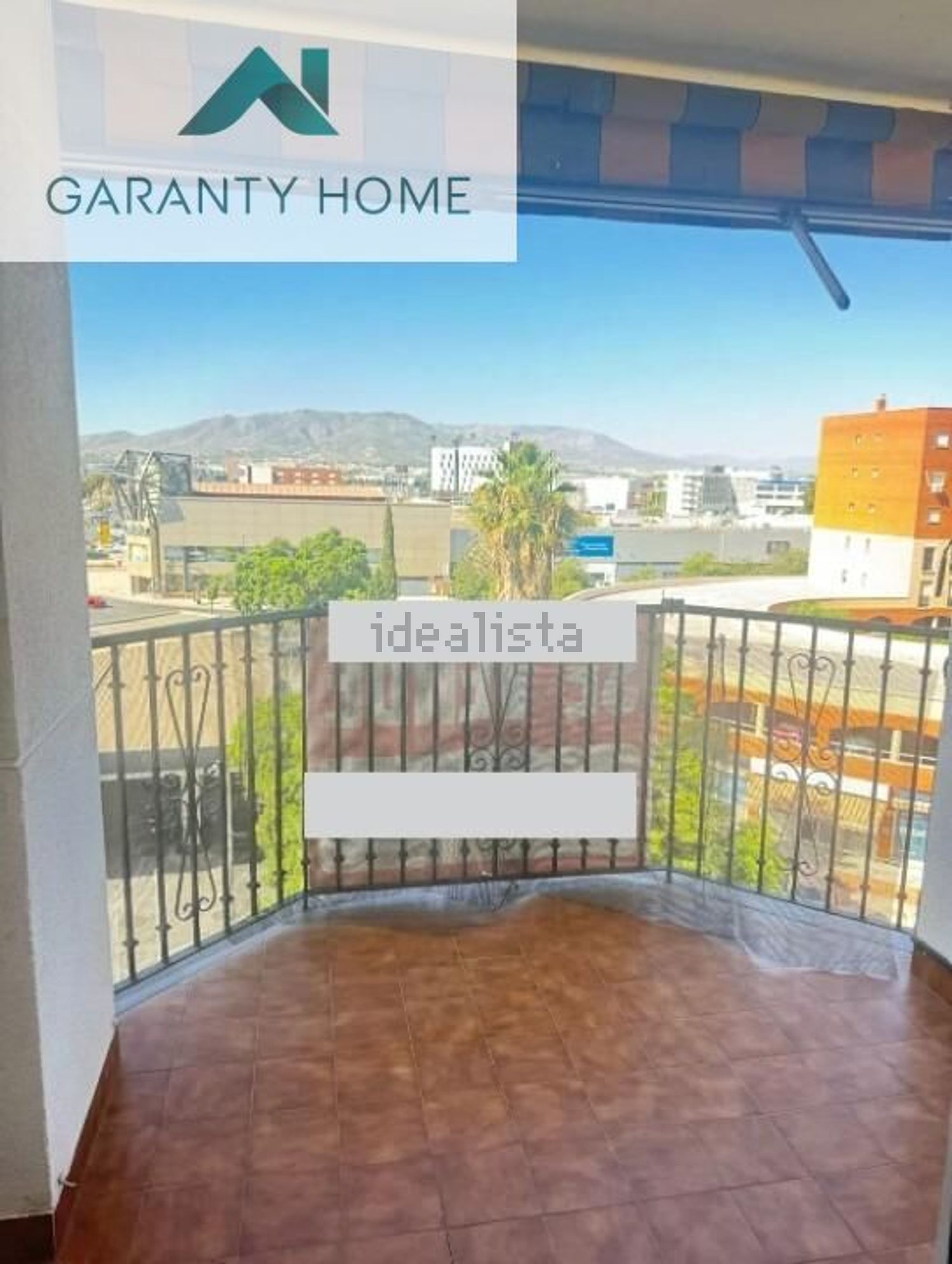 Renovated Apartment with Terrace & Parking