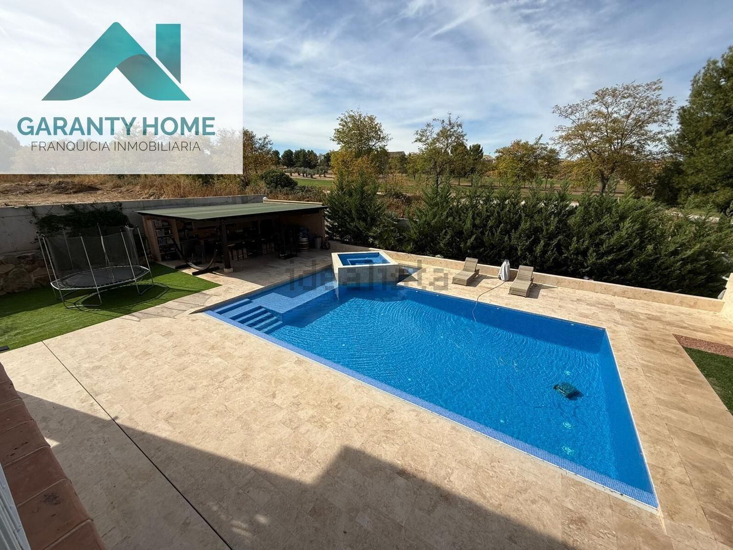 Luxury Golf Course Residence, Layos