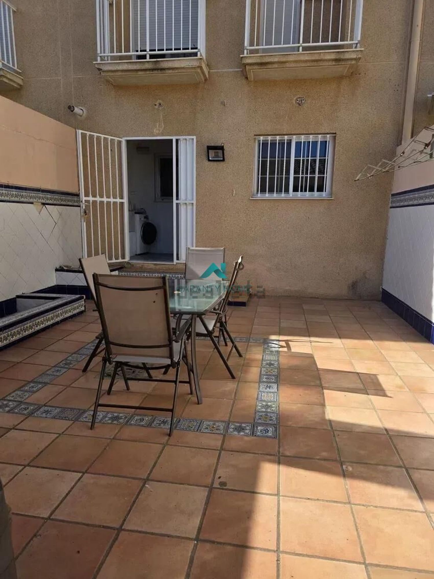 Elegant Townhouse with Terraces, Pinedo